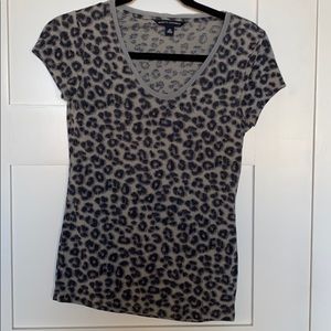 Banana Republic gray & black leopard tee